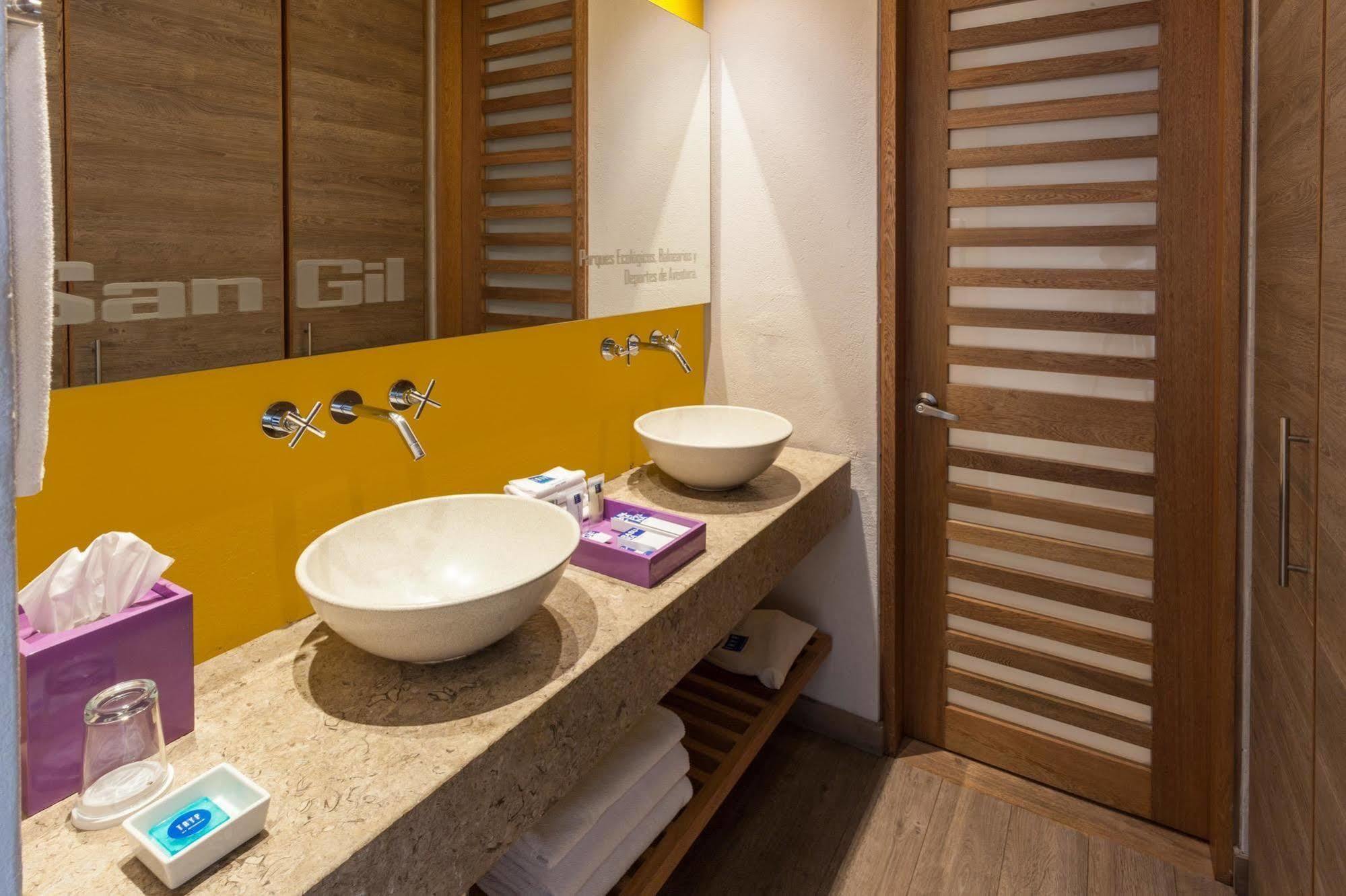 Hotel Bari Bucaramanga Bagian luar foto
